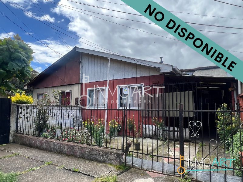 NO DISPONIBLE Se vende casa con depto. interior  en Villa Las Quilas, Temuco